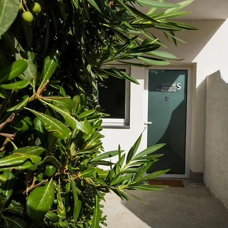 Albatros Aparthotel 3*
